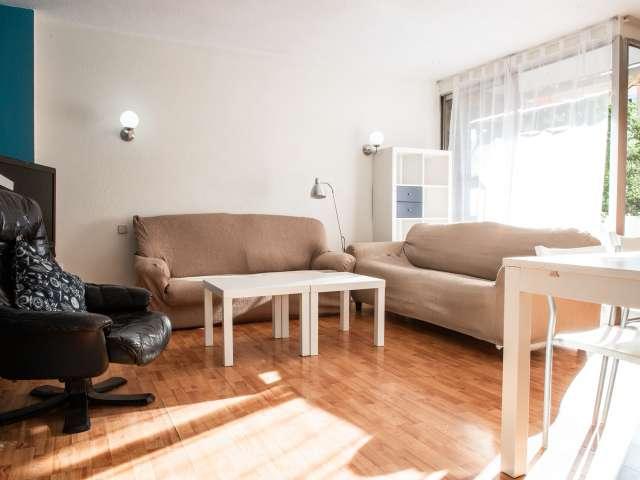 Apartamento de 3 dormitorios en alquiler en Puerta del Ángel, Madrid