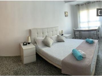 Piso de 3 habitaciones en alquiler en Pinedo, Valencia