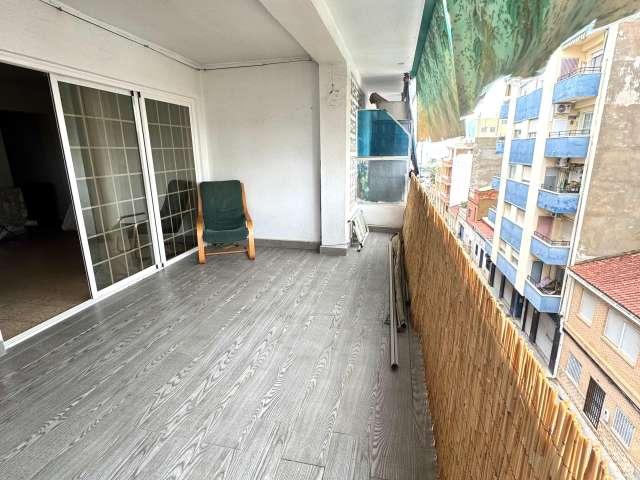 Piso de 3 habitaciones en alquiler en Sagunto
