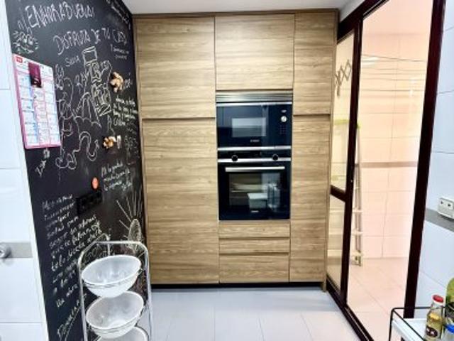 Piso de 3 habitaciones en alquiler en San Fermín, Madrid