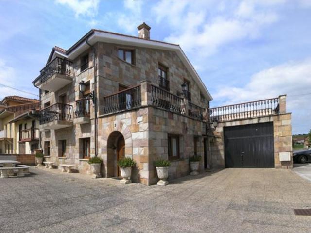 Piso de 3 habitaciones en alquiler en Santander