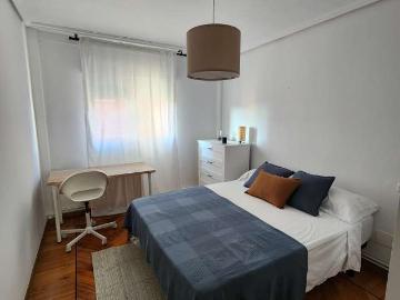 Piso de 3 habitaciones en alquiler en Santander, España