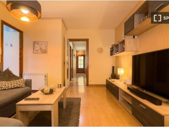 Piso de 3 habitaciones en alquiler en Sarria