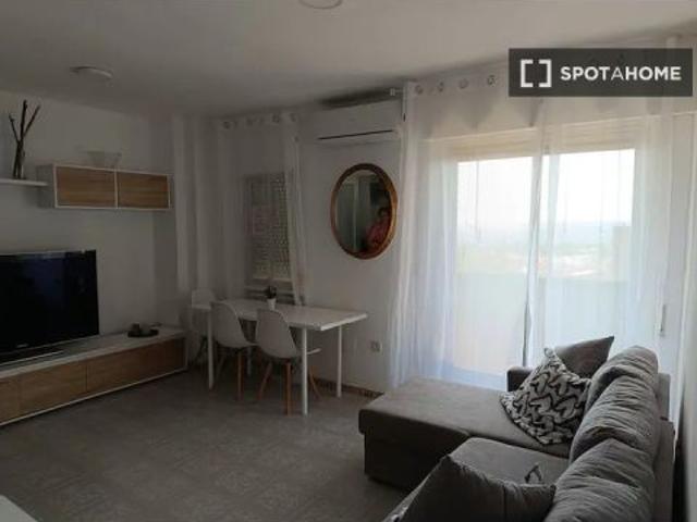 Piso de 3 habitaciones en alquiler en Valdezarza