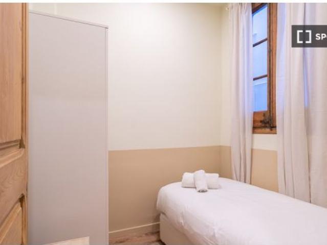 Piso de 3 habitaciones en alquiler en Vila de Gràcia, gastos incluidos