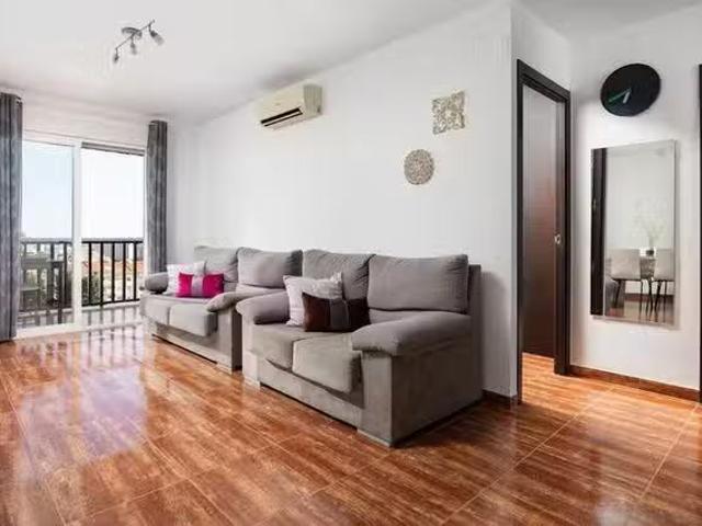 Piso de 3 habitaciones en Benalmádena