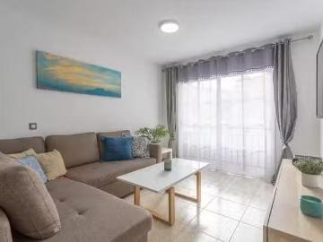 Piso de 3 habitaciones en Callao Salvaje