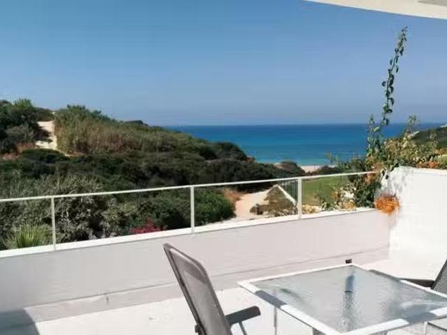 Piso de 3 habitaciones en Calle Cuenca, Conil de la Frontera.