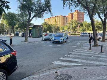 Piso de 3 Habitaciones en Segunda Planta en el mejor bloque de todo el barrio, magníficos vecinos