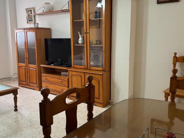 PISO DE 3 HABITACIONES PARA ESTUDIANTES EN JARDINES DE HÉRCULES – BELLAVISTA