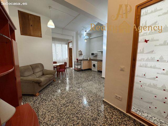 Piso de 3 habitaciones, todo amueblado, junto Mercado de Abastos, Extramurs