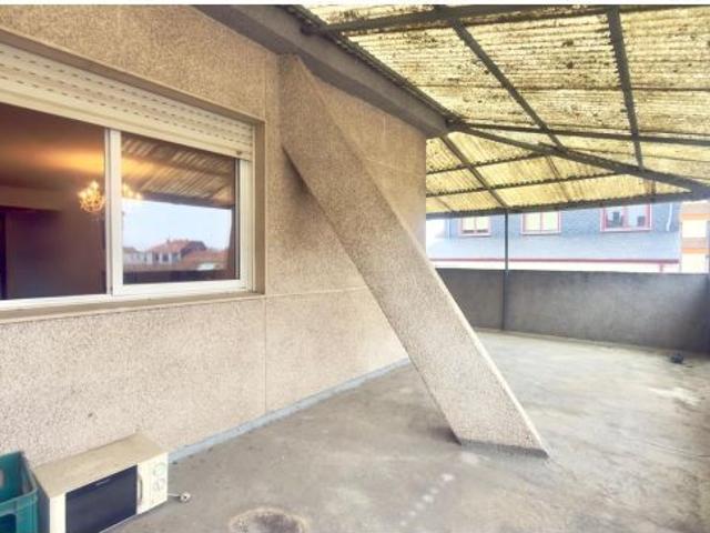 Piso de 4 Dormitorios con Terraza Esquinera de 35 m2 Centro Villa 4º Sin ascensor