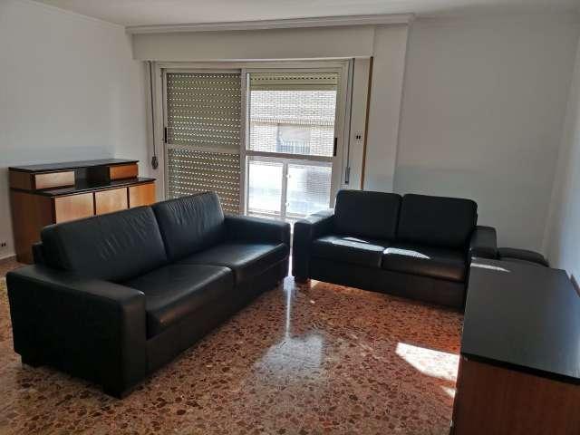 Piso de 4 dormitorios en alquiler en Murcia