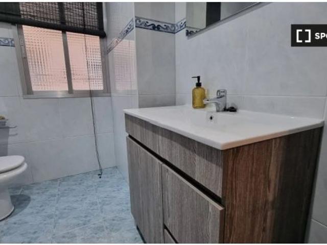 Piso de 4 dormitorios en alquiler en Santander