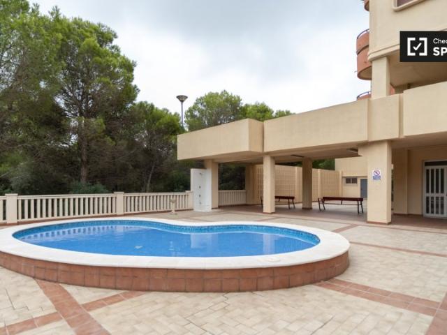 Piso de 4 dormitorios en alquiler en Valencia
