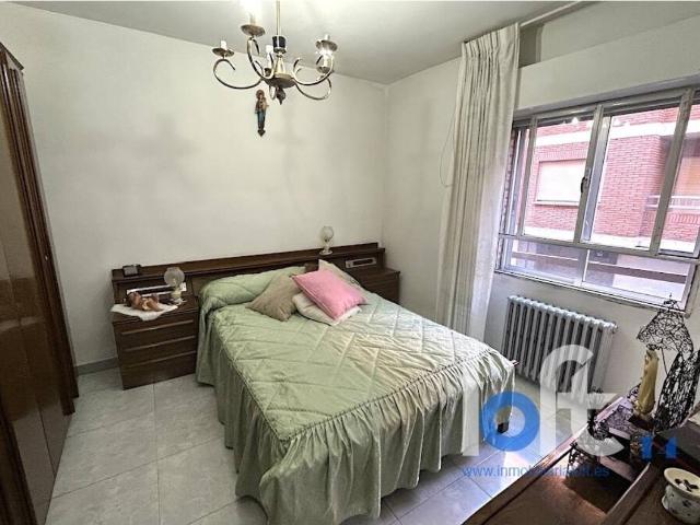 Piso de 4 dormitorios en la zona de Tres Cruces