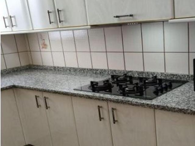 Piso de 4 dormitorios para estudiantes en Avda. de Libia – 900 €