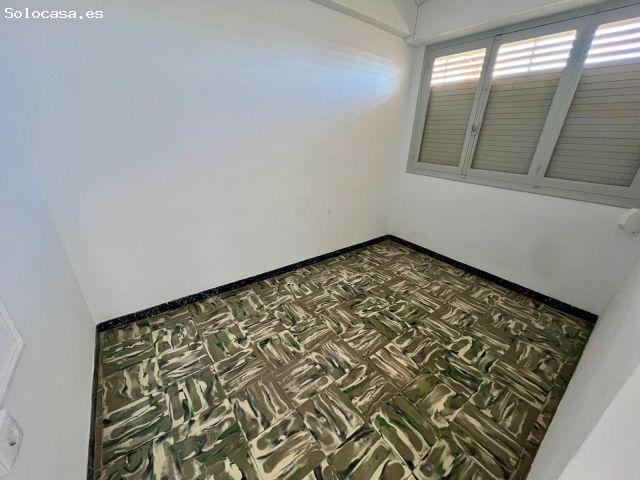 ¡Piso de 4 dormitorios recién reformado en Monóvar!