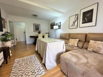 Piso de 4 habitaciones con terraza, garaje y piscina comunitaria en Infante Juan Manuel, Murcia