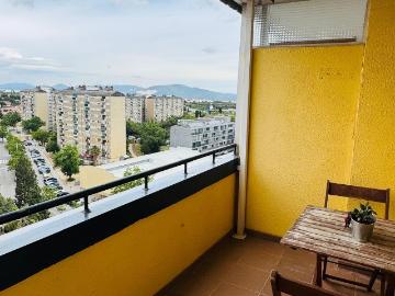 PISO DE 4 HABITACIONES CON BALCÓN, EN BADIA DEL VALLÈS