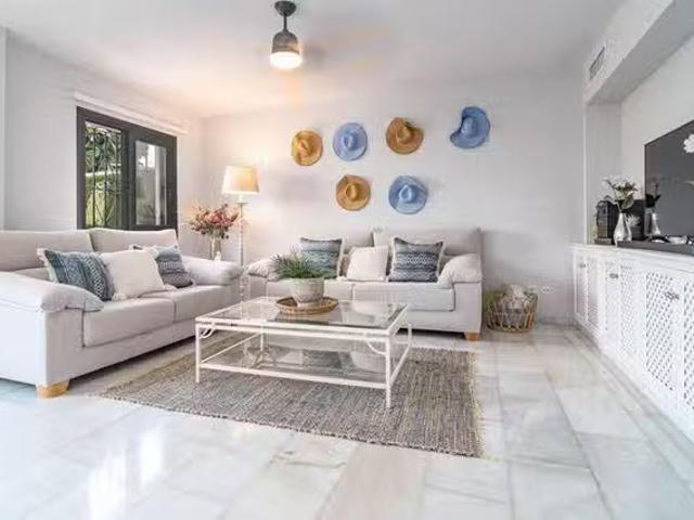 Piso de 4 habitaciones en Marbella