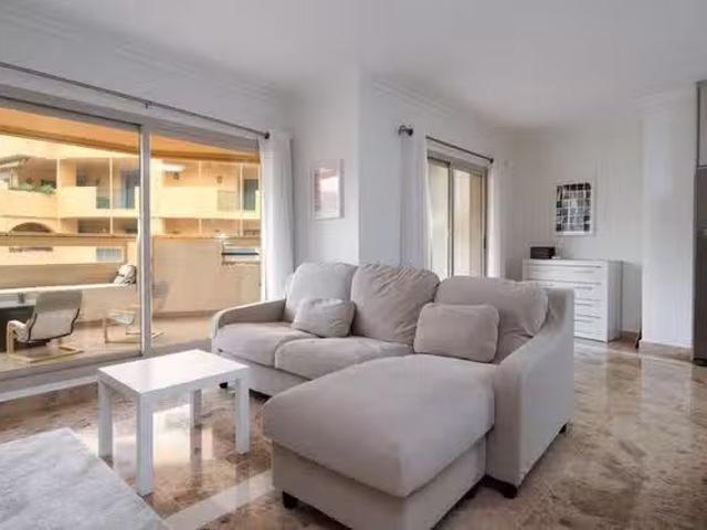 Piso de 4 habitaciones en Marbella