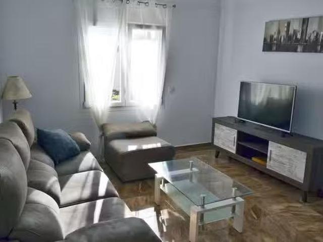 Piso de 4 habitaciones en Oliva