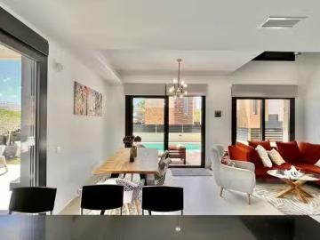 Piso de 4 habitaciones en Orihuela