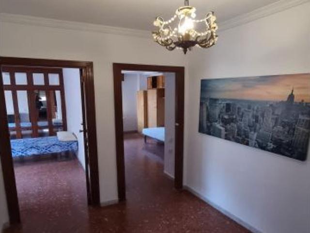 Piso de 4 habitaciones en alquiler – de septiembre a junio