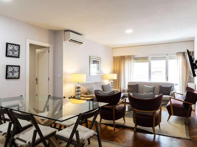 Piso de 4 habitaciones en alquiler en Arapiles, Madrid