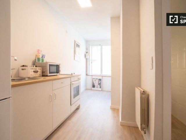 Piso de 4 habitaciones en alquiler en Berruguete, Madrid