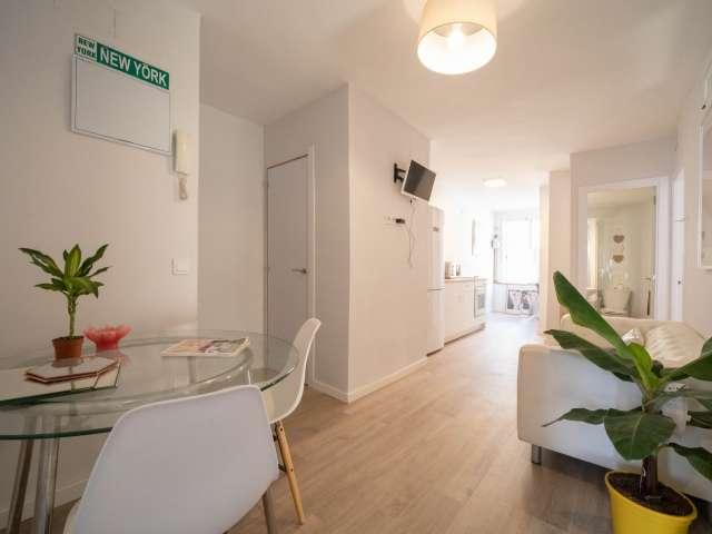 Piso de 4 habitaciones en alquiler en Berruguete, Madrid
