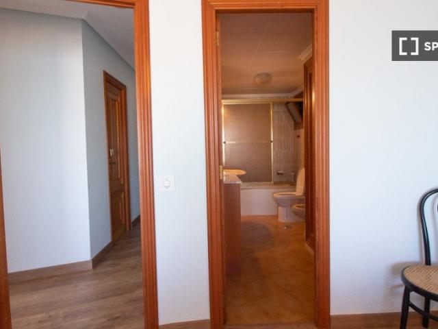 Piso de 4 habitaciones en alquiler en Cullera, Valencia