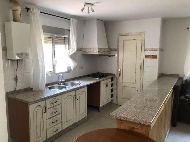 Piso de 4 habitaciones en alquiler en Córdoba