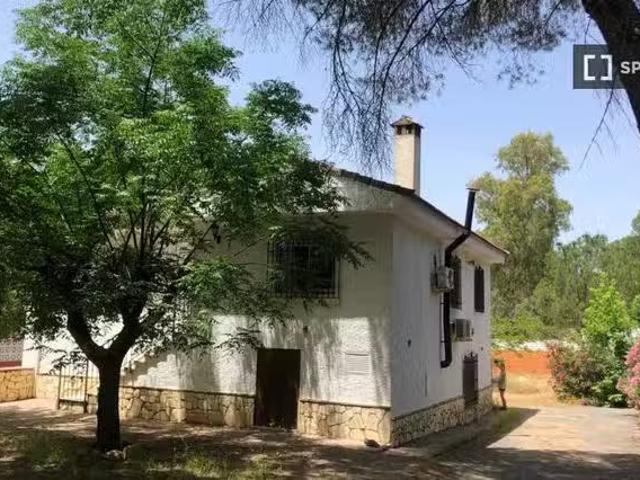 Piso de 4 habitaciones en alquiler en Córdoba