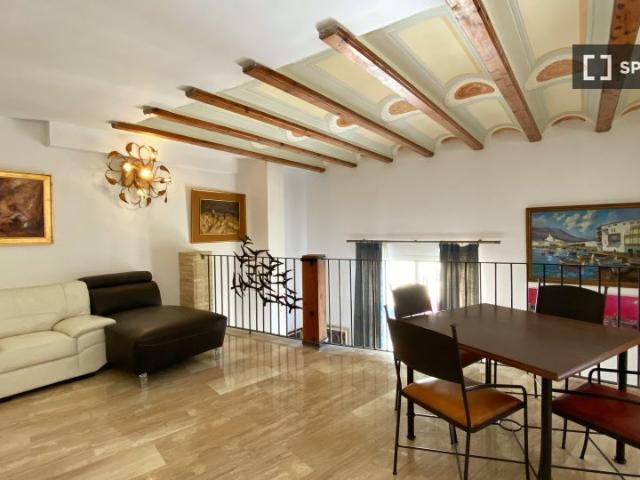 Piso de 4 habitaciones en alquiler en El Pilar, Valencia