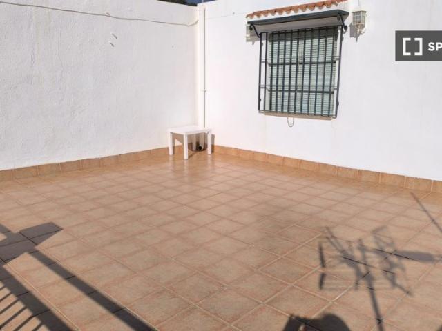 Piso de 4 habitaciones en alquiler en Gualchos, Granada