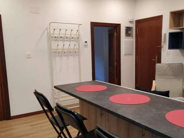 Piso de 4 habitaciones en alquiler en San Ignacio, Bilbao