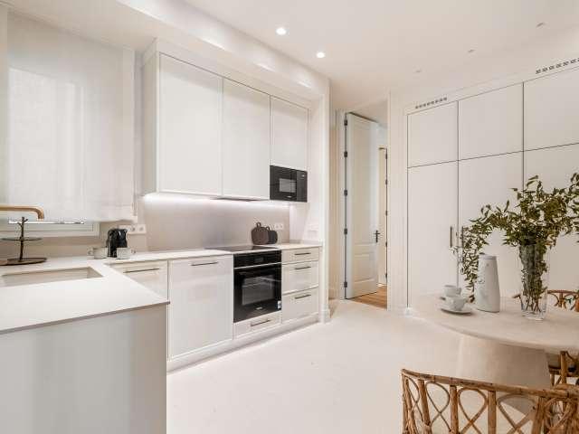 Piso de 4 habitaciones en alquiler en Sol, Madrid