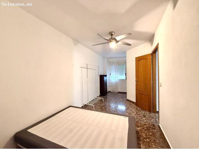 Piso de 4 habitaciones en alquiler en Torrent
