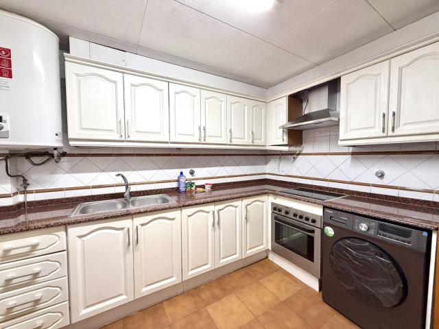 Piso de 4 habitaciones en alquiler en Torrent
