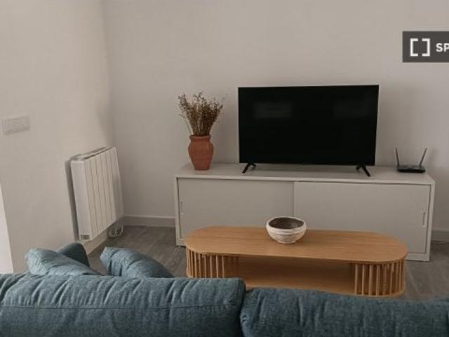 Piso de 4 habitaciones en alquiler en Vilanova i la Geltrú, gastos incluidos