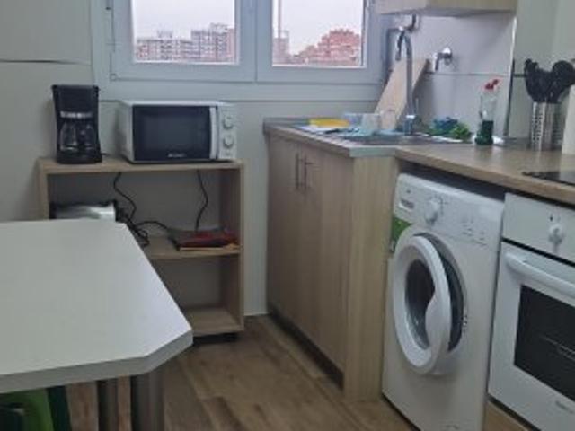 Piso de 4 habitaciones en alquiler en Zaragoza