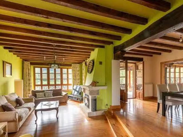 Piso de 4 habitaciones en Bárcena de Pie de Concha