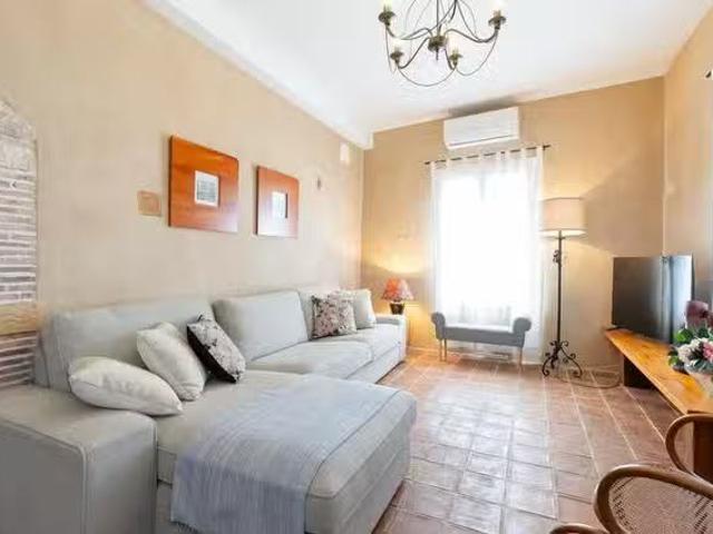 Piso de 4 habitaciones en Elche