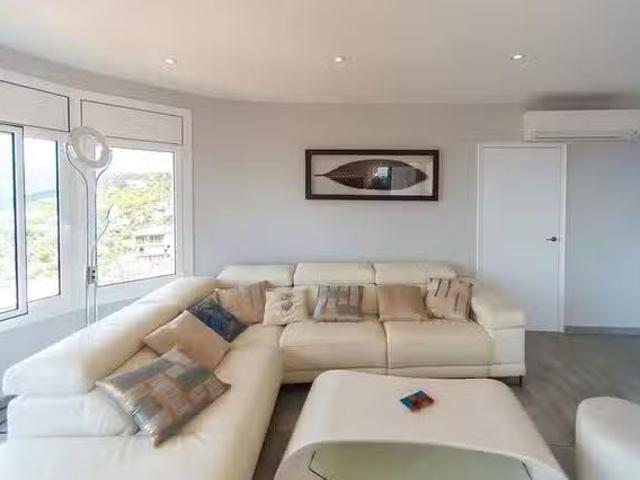 Piso de 4 habitaciones en Roses