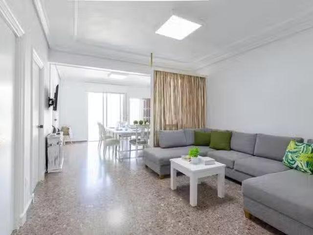 Piso de 4 habitaciones en Torre de la Horadada