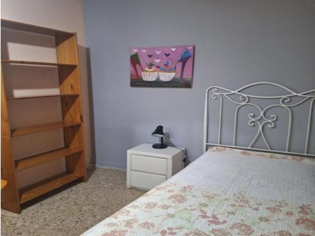 Piso de 4 habitaciones para estudiantes junto a El Corte Inglés