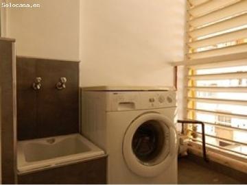 Piso de 4 habitaciones, 2 baños, salón, cocina y terraza