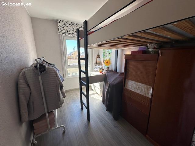 Piso de 4 Habitaciones, 2 baños, 6ª planta en la Barceloneta